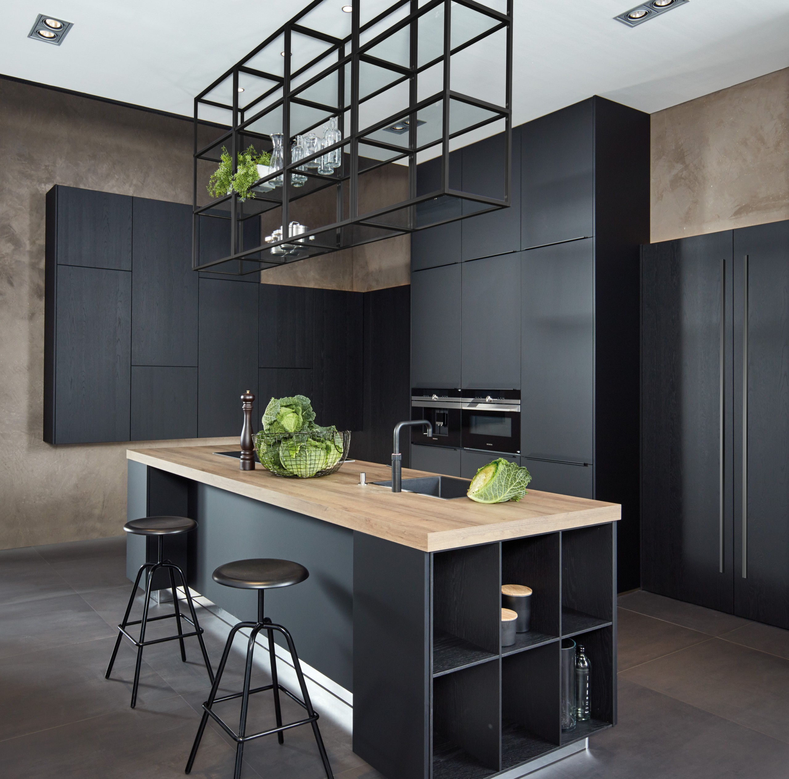 04 PNMP_schwarz_ultramatt_EV_Asteiche_schwarz_03-scaled