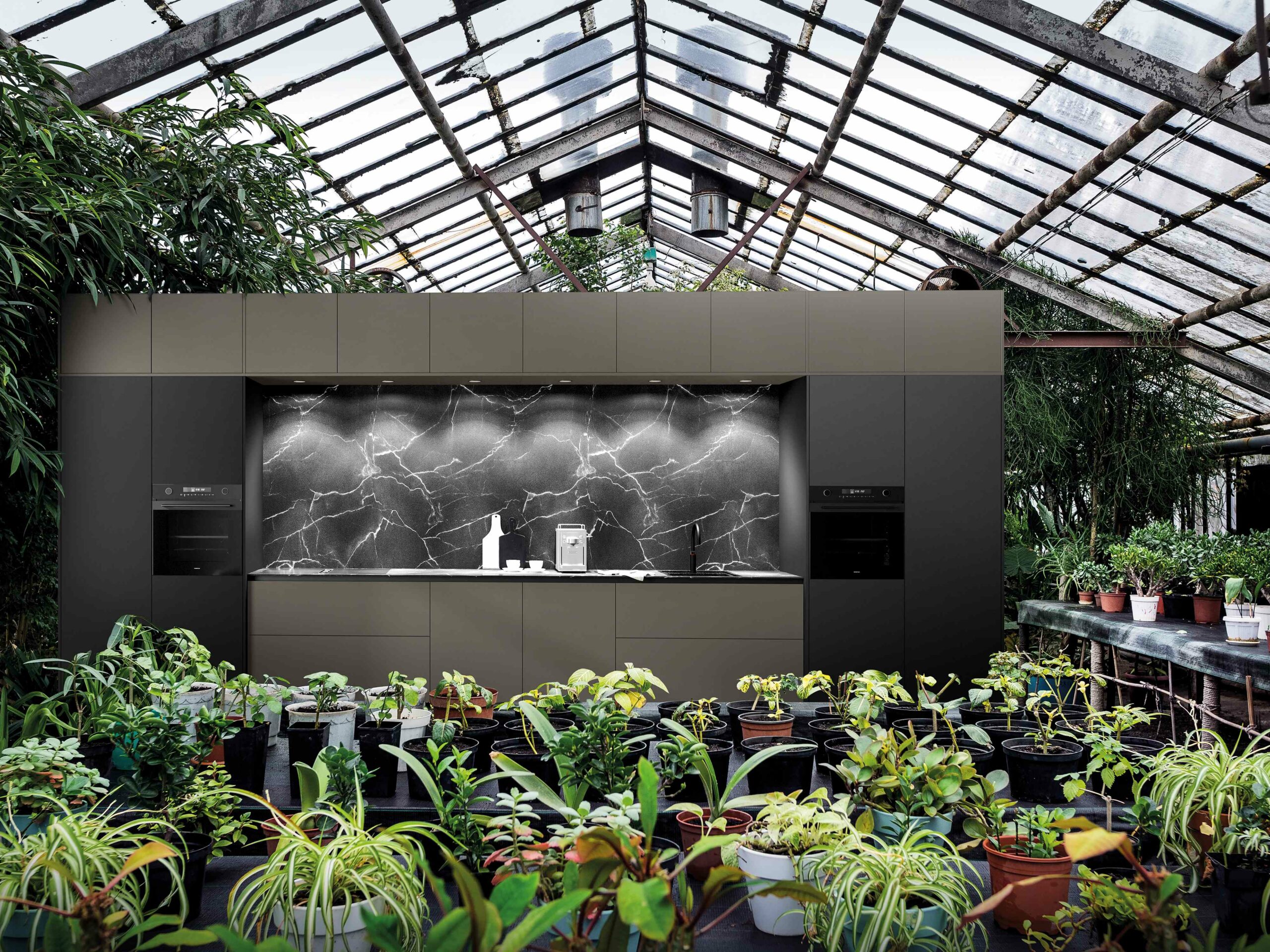 12-Rotpunkt zerox-hpl-lava_zerox-hpl-xt-black